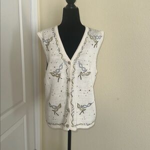 Bobbie Brooks Vintage Cream Embroidered Sweater Vest. Masquerade masks. Large